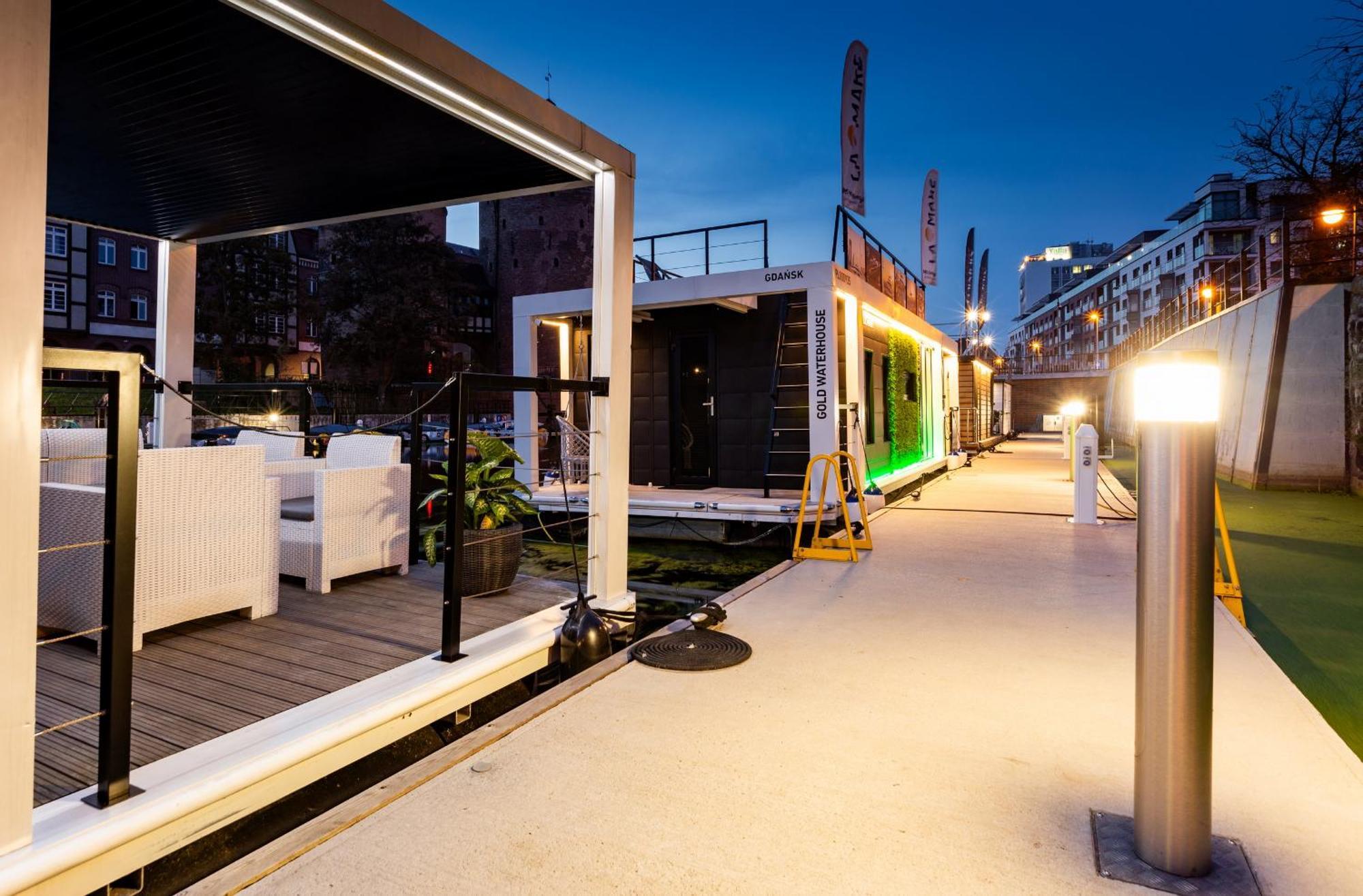 Domy Na Wodzie - La Mare Motlava Houseboats With Sauna By Downtown Apartments Gdańsk Eksteriør billede