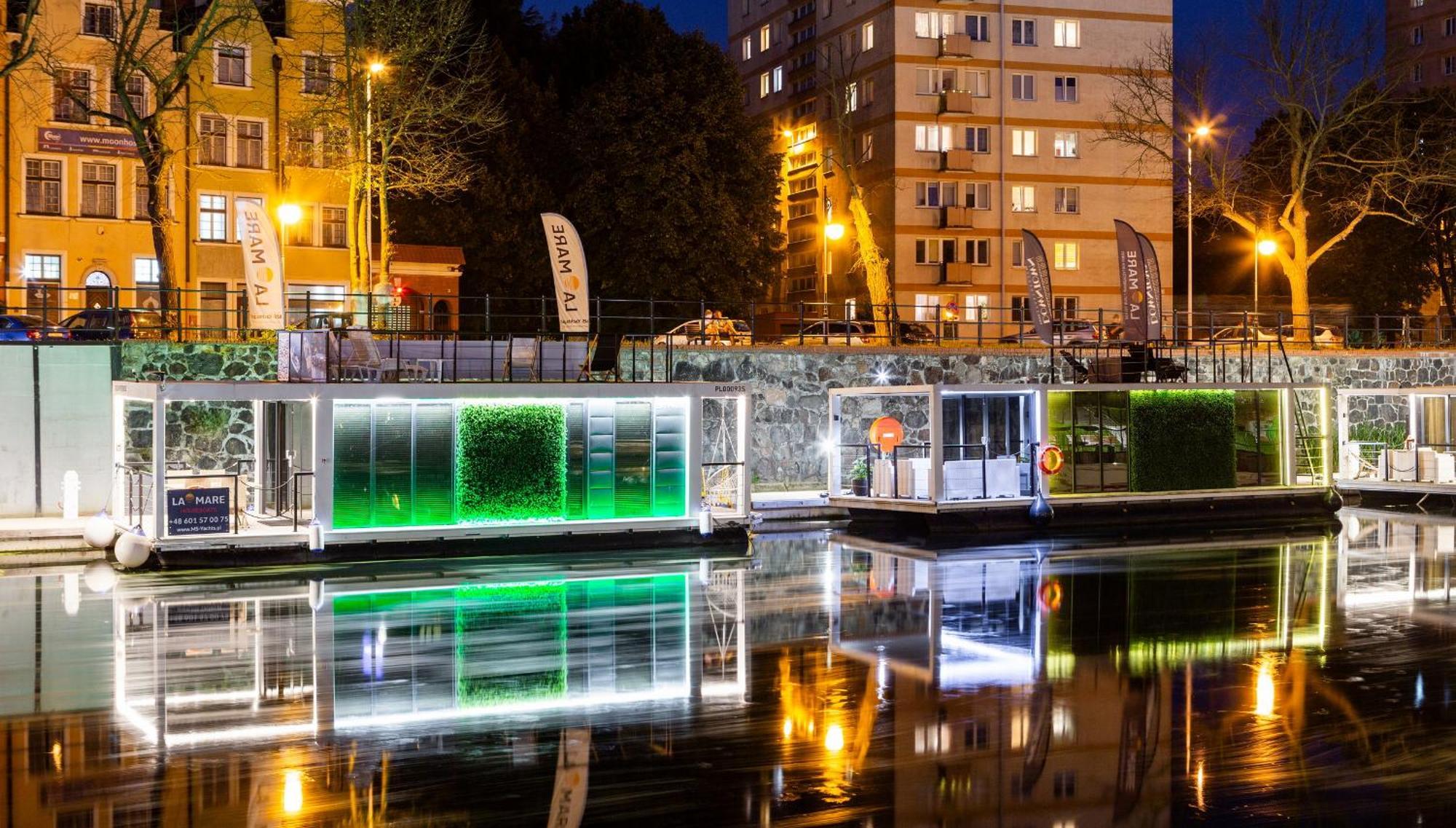 Domy Na Wodzie - La Mare Motlava Houseboats With Sauna By Downtown Apartments Gdańsk Eksteriør billede