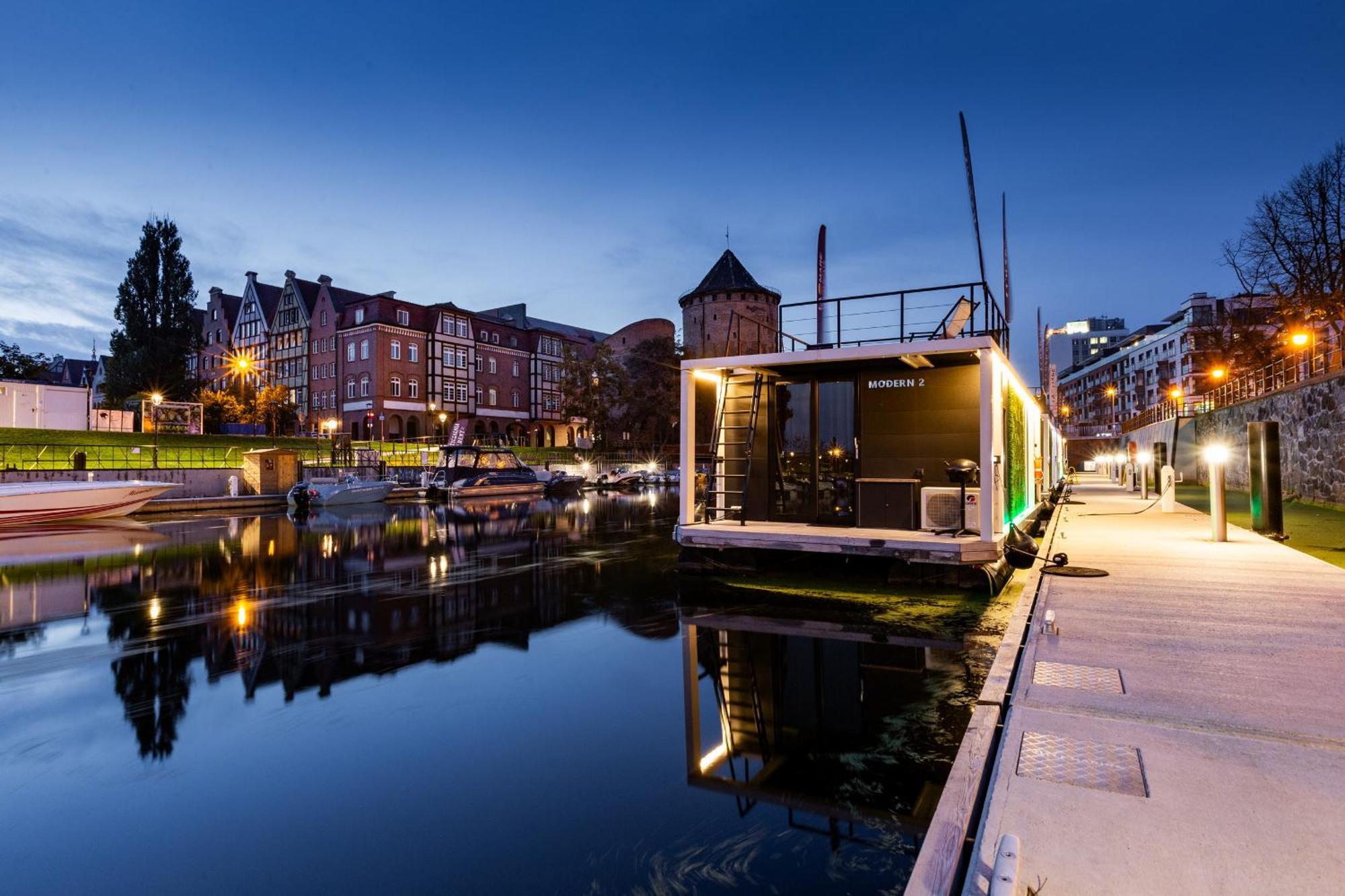 Domy Na Wodzie - La Mare Motlava Houseboats With Sauna By Downtown Apartments Gdańsk Eksteriør billede