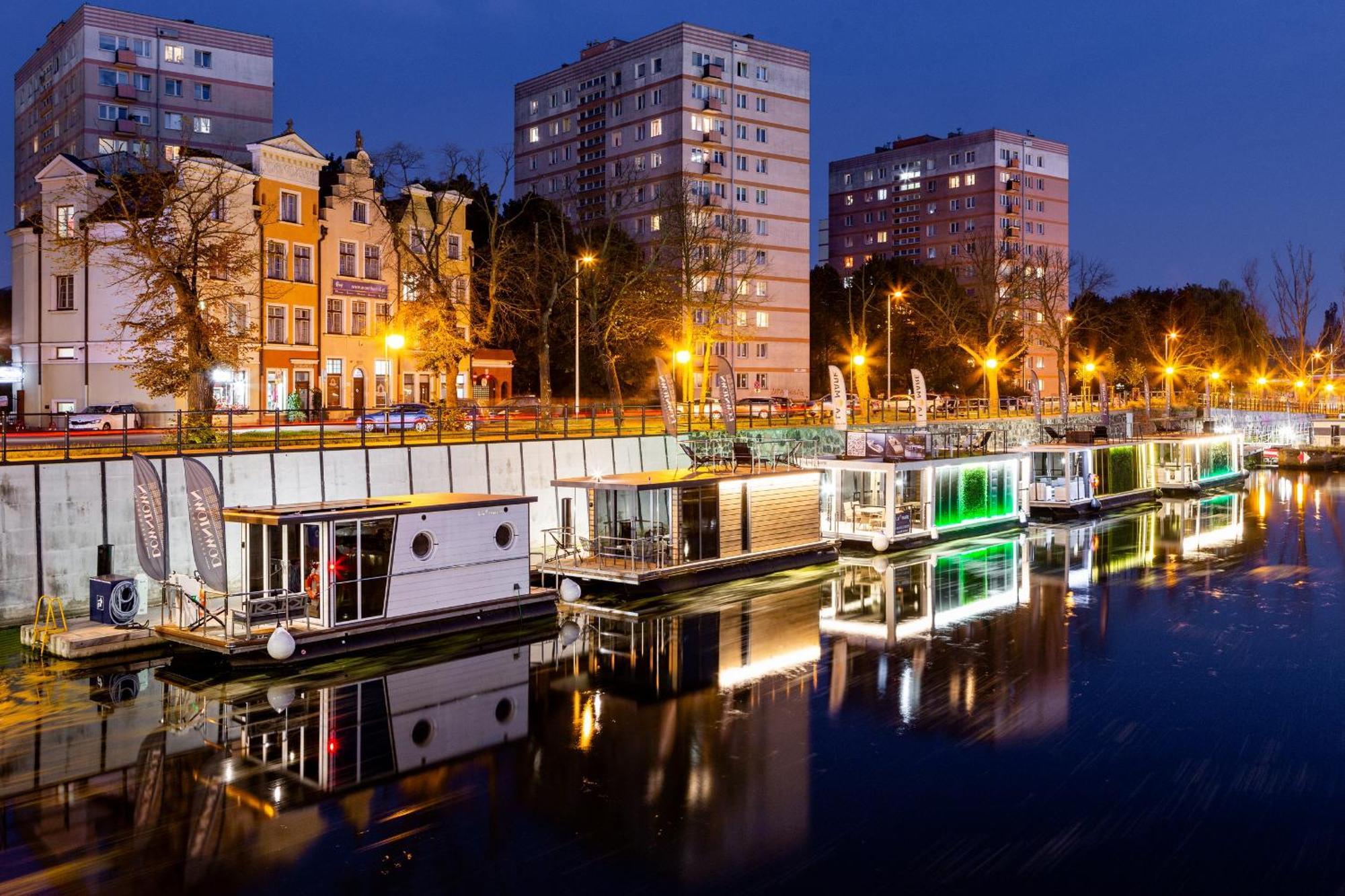 Domy Na Wodzie - La Mare Motlava Houseboats With Sauna By Downtown Apartments Gdańsk Eksteriør billede