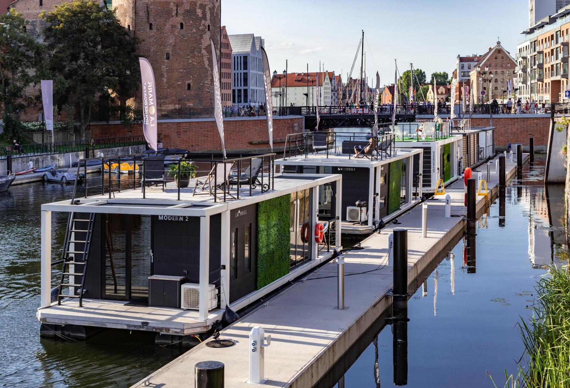 Domy Na Wodzie - La Mare Motlava Houseboats With Sauna By Downtown Apartments Gdańsk Eksteriør billede